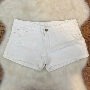 Like New Ladies White short Summer Shorts very sexy